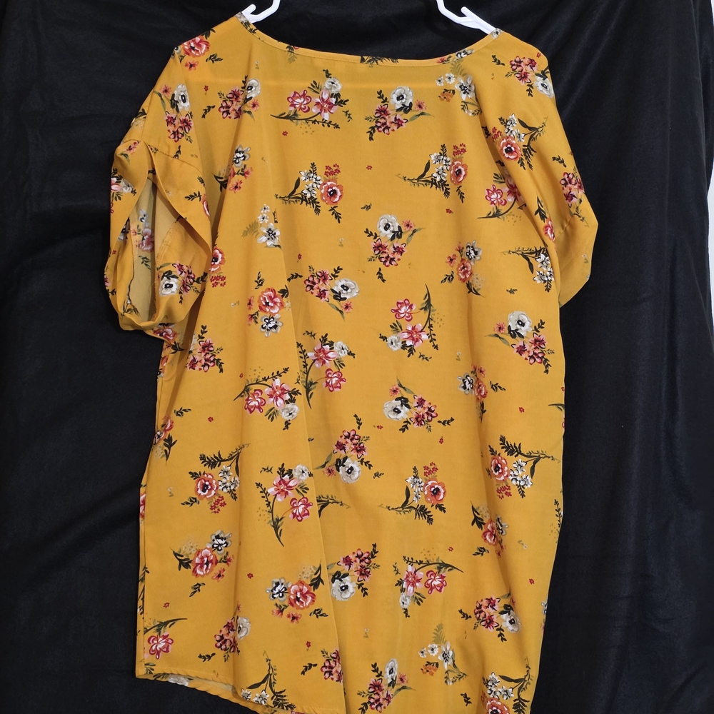 Speed Limit Floral Print Blouse Gold Yellow Short Sleeve‎ Size Plus - Picture 3 of 3